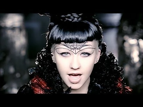 Christina Aguilera - Fighter [Remastered]